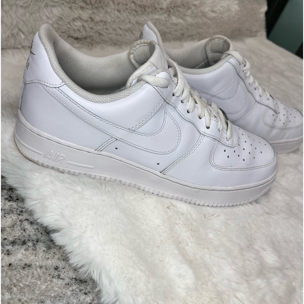 AF1 - Picture 3 of 5